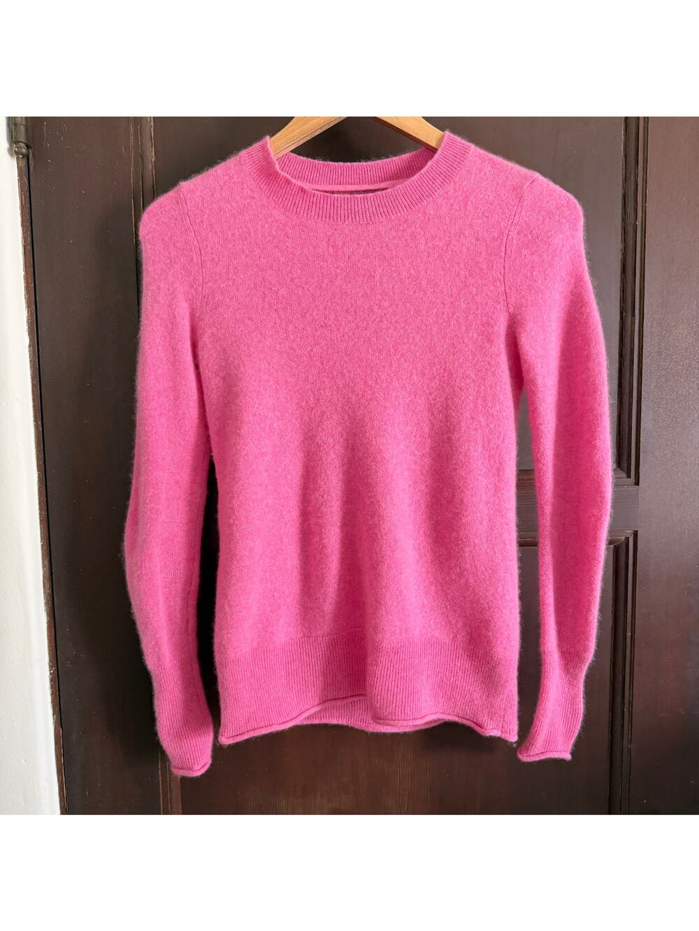 AQUA | Bubble Gum Pink Crew neck Roll hem Cashmere Sweater | Medium